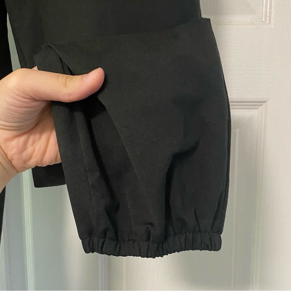 Vuori Womens Black Joggers - Picture 4 of 7